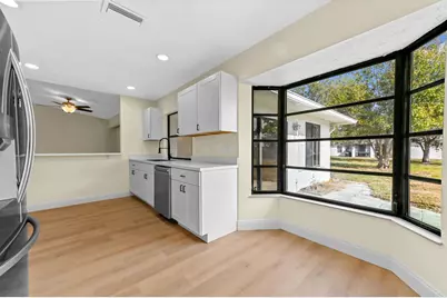 571 SE Anchor Lane, Port Saint Lucie, FL 34983 - Photo 6