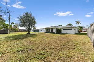 571 SE Anchor Ln, Port Saint Lucie, FL 34983 - Photo 18