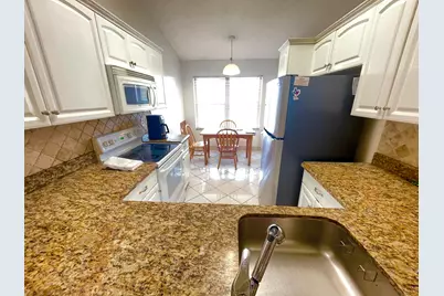 4698 Lucerne Lakes Boulevard E #203, Lake Worth, FL 33467 - Photo 4