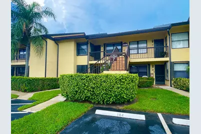 4698 Lucerne Lakes Boulevard E #203, Lake Worth, FL 33467 - Photo 2