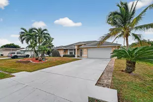 2450 SE Perugia St, Port Saint Lucie, FL 34952 - Photo 4