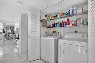 10215 N Circle Lake Dr, Boynton Beach, FL 33437 - Photo 28