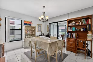 10215 N Circle Lake Dr, Boynton Beach, FL 33437 - Photo 16