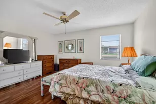 10215 N Circle Lake Dr, Boynton Beach, FL 33437 - Photo 24