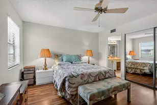 10215 N Circle Lake Dr, Boynton Beach, FL 33437 - Photo 24