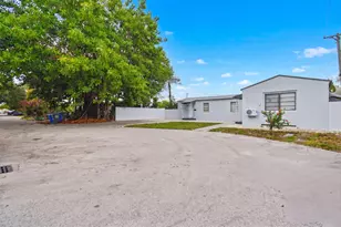 2140 Monroe Terrace, Hollywood, FL 33020 - Photo 4