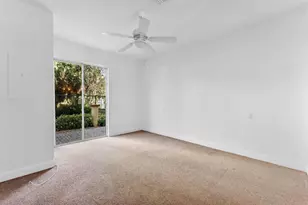 2469 NE 14th St, Pompano Beach, FL 33062 - Photo 10