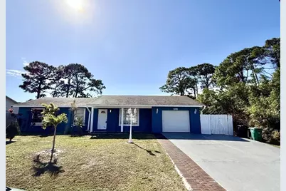 882 SE Walters Terrace, Port Saint Lucie, FL 34983 - Photo 2