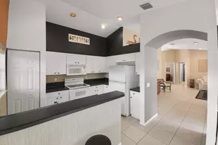 5178 Pelican Cove Dr, Boynton Beach, FL 33437 - Photo 16