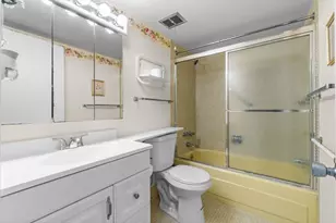 2 Golfs Edge, West Palm Beach, FL 33417 - Photo 10