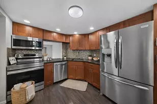 6301 N Falls Cir Dr, Lauderhill, FL 33319 - Photo 4