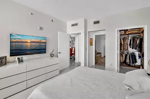 3330 NE 190th St, Aventura, FL 33180 - Photo 14