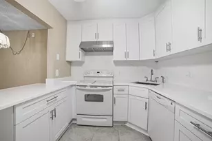 128 Lake Pine Cir, Greenacres, FL 33463 - Photo 10