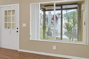 128 Lake Pine Cir, Greenacres, FL 33463 - Photo 4