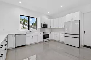 3920 Espan Ct, Palm Springs, FL 33461 - Photo 18