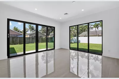3920 Espan Court, Palm Springs, FL 33461 - Photo 2