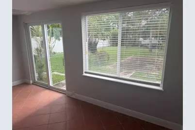 620 W Bloxham Street, Lantana, FL 33462 - Photo 18