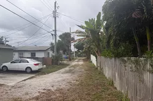 620 W Bloxham St, Lantana, FL 33462 - Photo 26