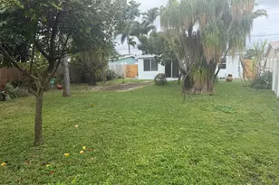 620 W Bloxham St, Lantana, FL 33462 - Photo 22