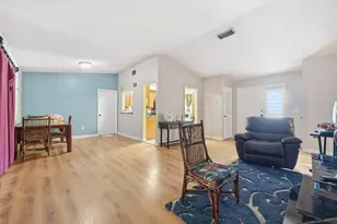 7605 N Sanibel Cir, Tampa, FL 33637 - Photo 14