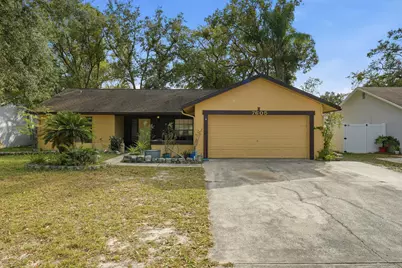 7605 N Sanibel Circle, Tampa, FL 33637 - Photo 1
