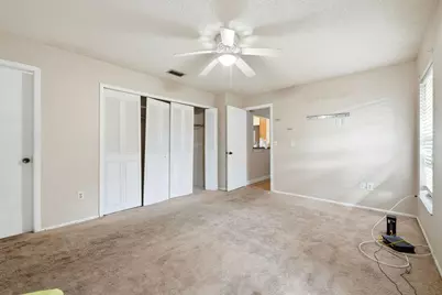 7605 N Sanibel Circle, Tampa, FL 33637 - Photo 18