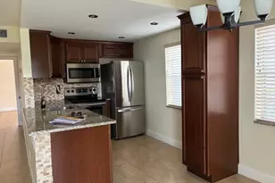 355 Normandy H, Delray Beach, FL 33484 - Photo 4