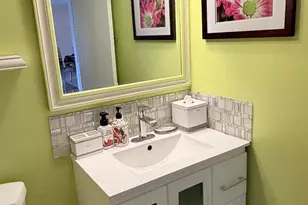 320 Lake Dora Dr, West Palm Beach, FL 33411 - Photo 6