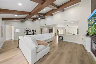 37 Edinburgh Dr, Palm Beach Gardens, FL 33418 - Photo 8