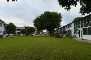 240 Northampton L, West Palm Beach, FL 33417 - Photo 8