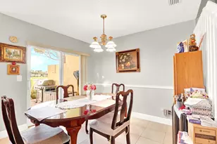 944 Imperial Lake Rd, West Palm Beach, FL 33413 - Photo 10