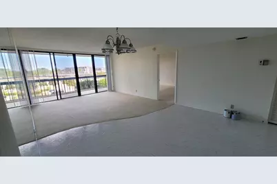 2425 Presidential Way #402, West Palm Beach, FL 33401 - Photo 6