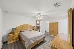 982 SW Worcester Ln, Port Saint Lucie, FL 34953 - Photo 8