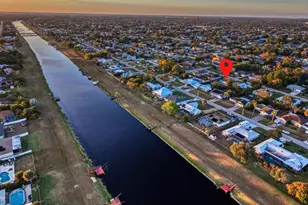 982 SW Worcester Ln, Port Saint Lucie, FL 34953 - Photo 32