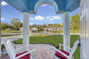 982 SW Worcester Ln, Port Saint Lucie, FL 34953 - Photo 2