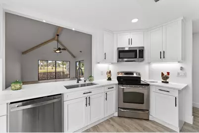 6893 SE Bunker Hill Drive, Hobe Sound, FL 33455 - Photo 4