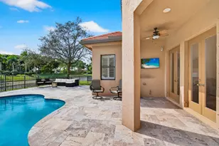 3415 Collonade Dr, Wellington, FL 33449 - Photo 10