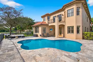 3415 Collonade Dr, Wellington, FL 33449 - Photo 12