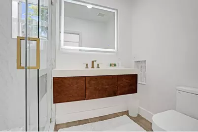 126 SW 7th Avenue, Delray Beach, FL 33444 - Photo 18