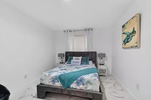 698 NE 36th St, Oakland Park, FL 33334 - Photo 8