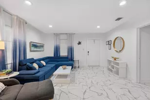 698 NE 36th St, Oakland Park, FL 33334 - Photo 4
