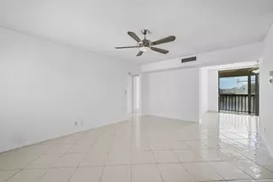 5130 Las Verdes Cir, Delray Beach, FL 33484 - Photo 6