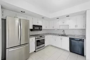 5130 Las Verdes Cir, Delray Beach, FL 33484 - Photo 10
