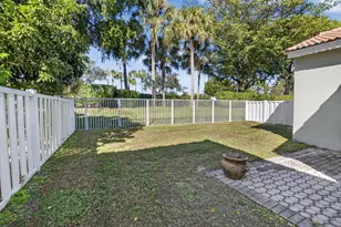 6765 Green Island Cir, Lake Worth, FL 33463 - Photo 30