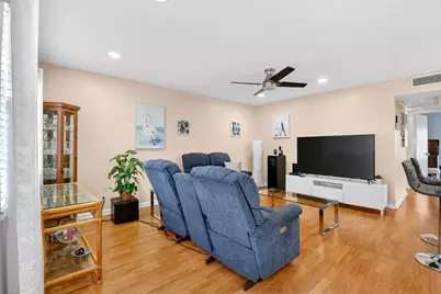 209 Somerset K, West Palm Beach, FL 33417 - Photo 2