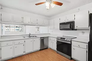 8030 Hampton Blvd, Pompano Beach, FL 33068 - Photo 22