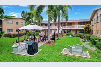 70 Camden C, West Palm Beach, FL 33417 - Photo 14