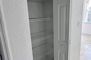 657 SE 30th Terrace, Homestead, FL 33033 - Photo 8