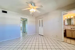 209 Oxford 200, West Palm Beach, FL 33417 - Photo 6