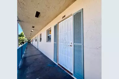 209 Oxford 200, West Palm Beach, FL 33417 - Photo 10
